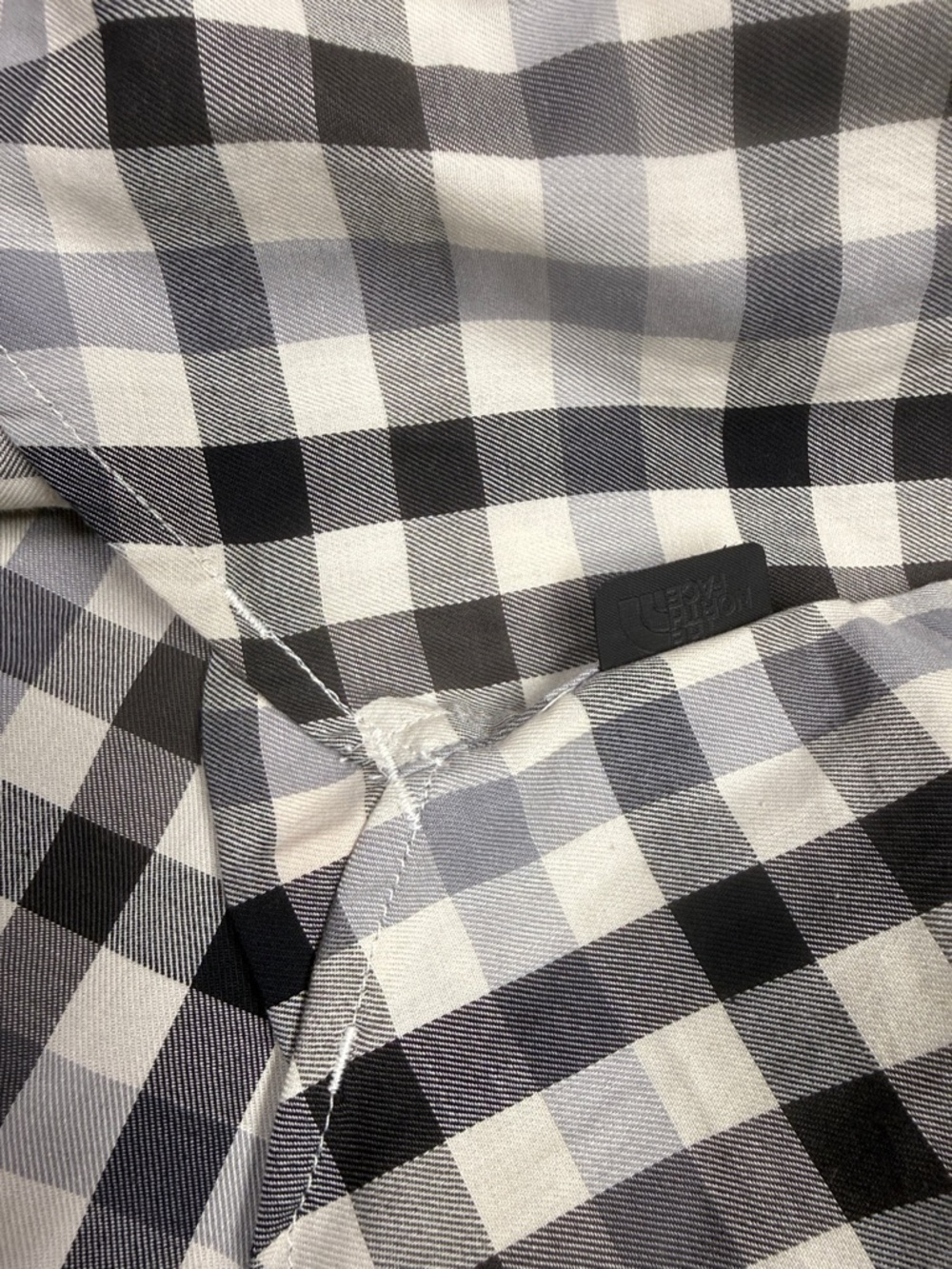 The North Face Men's Black and White Check Button-Down Shirt - Picture 9 of 10